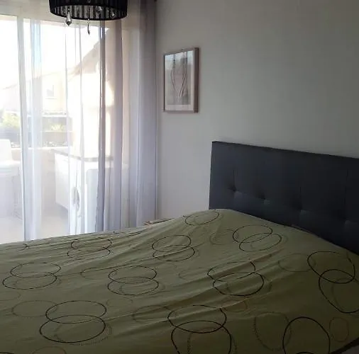 Les Embruns - Spacieux Avec Piscine - Wifi- Parking Appartement Saint-Cyprien (Pyrenees-Orientales)