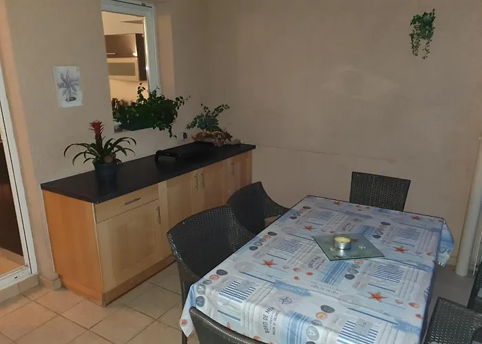 Les Embruns - Spacieux Avec Piscine - Wifi- Parking * Saint-Cyprien (Pyrenees-Orientales)